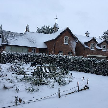 Woodleighton Cottages Uttoxeter Exterior photo